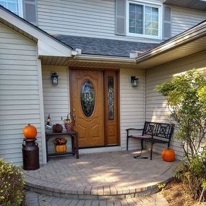 Meet your Posher, Leslie